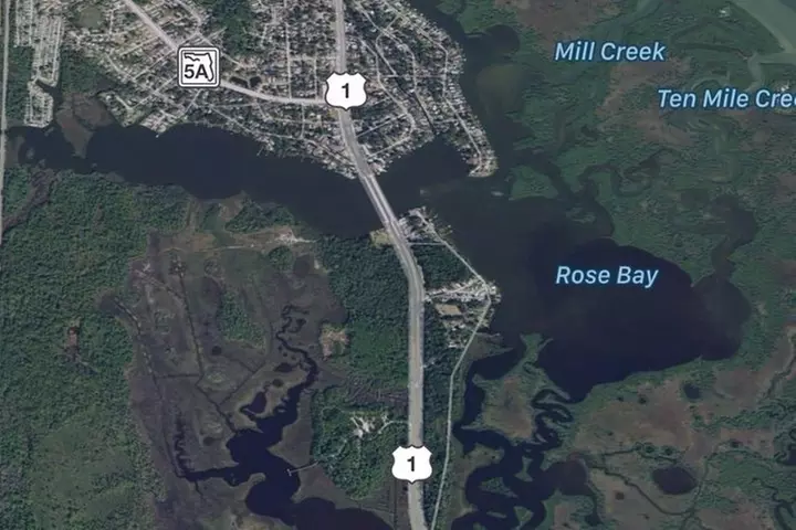 Single Kayak Rental to Explore the backwaters of Rose Bay