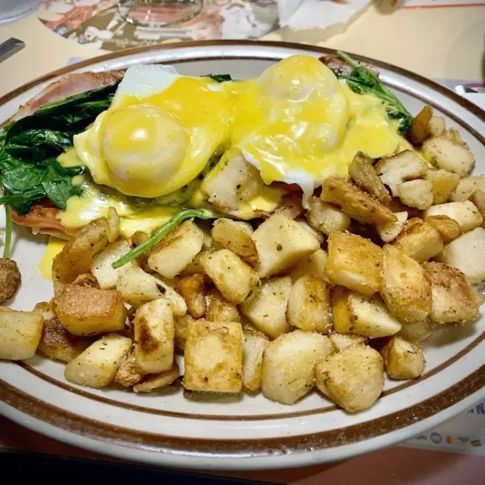 5% Cash Back at MaryAnn's Diner - Primary Image