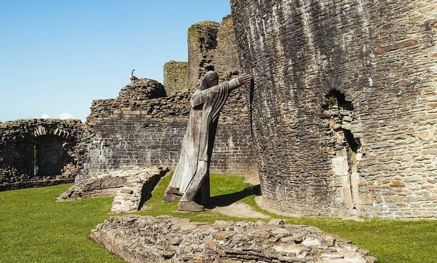 Image 8: From Cardiff: Three Castles, Welsh Mountains & More Day Tour