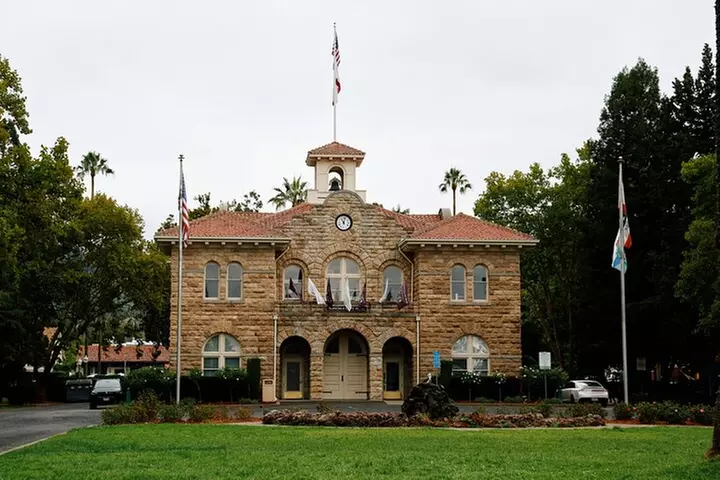 Napa and Sonoma Small Group Max 12 Wine Tour from San Francisco