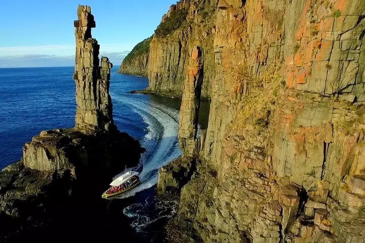 Full-Day Bruny Island Cruises Day Tour from Hobart