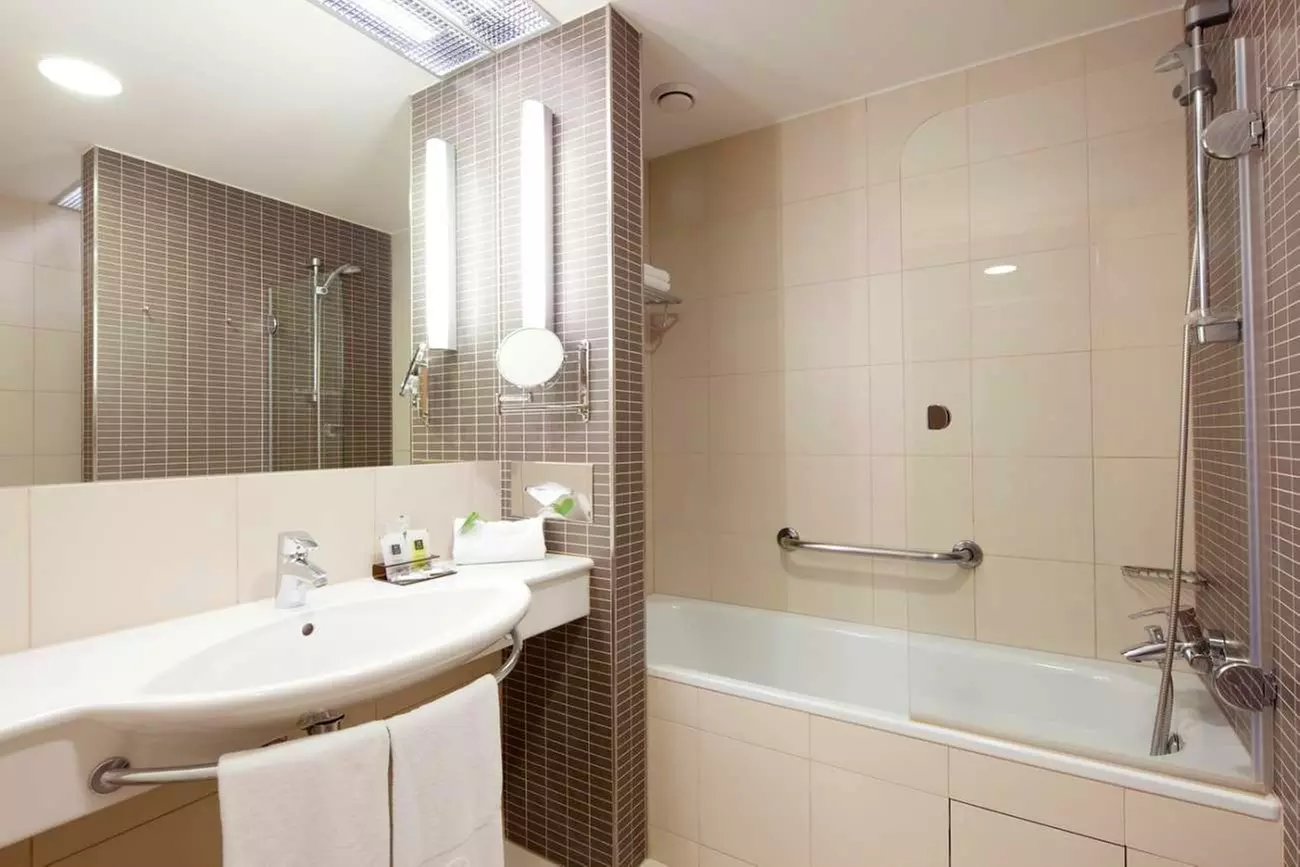 ✈ REPUBLIKA CZESKA | Praga - Clarion Congress Hotel Prague 4*, 2 no...