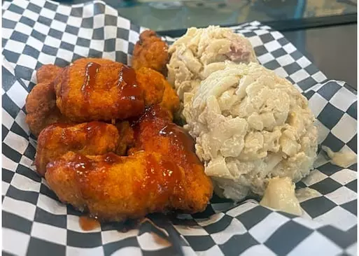 5% Cash Back at Bigworm's Bakery and Deli