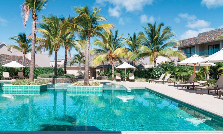 Image 2: ✈ MAURITIUS | Trou d'Eau Douce - Anahita Golf e Spa Resort 5* - Upg...