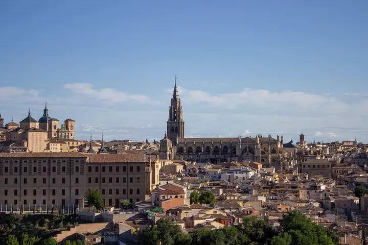 Tour Toledo y Segovia con Catedral y Alcázar Entradas y almuerzo