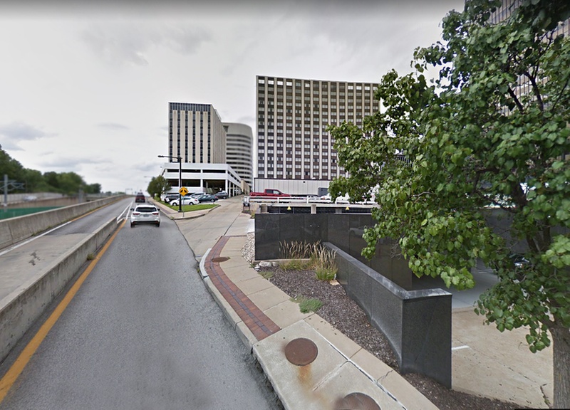 Parking at Bonhomme Place Garage