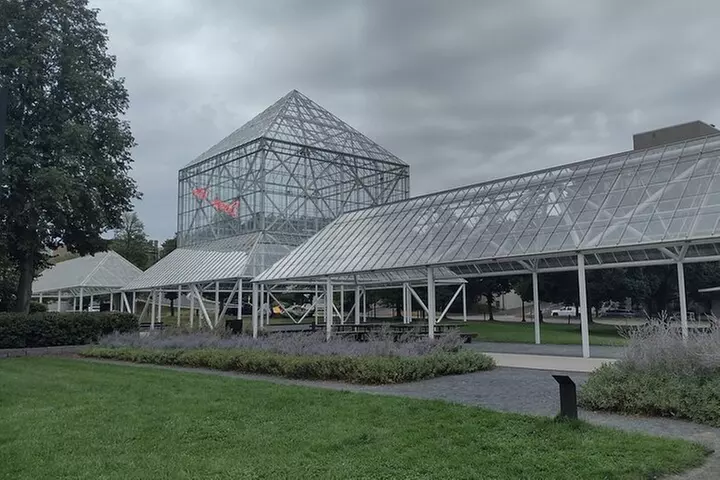 Minneapolis Sculpture Garden: A Self-Guided Walking Tour