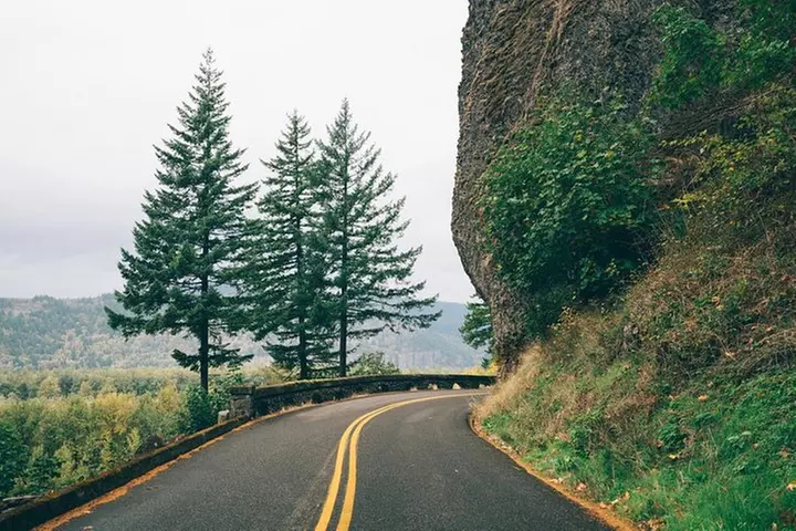 Multnomah Falls and Columbia River Gorge Waterfalls Tour Morning