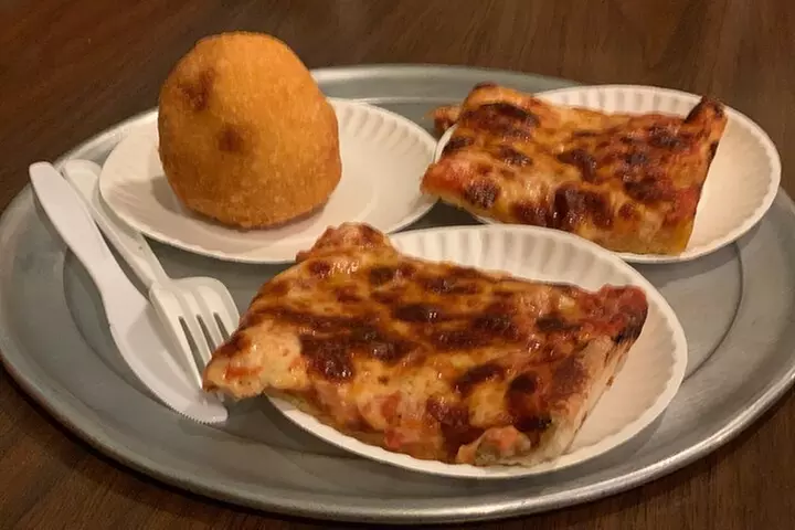 Self Guided "The North End Pizza, Cannoli and Picnic" Solo Walking ...