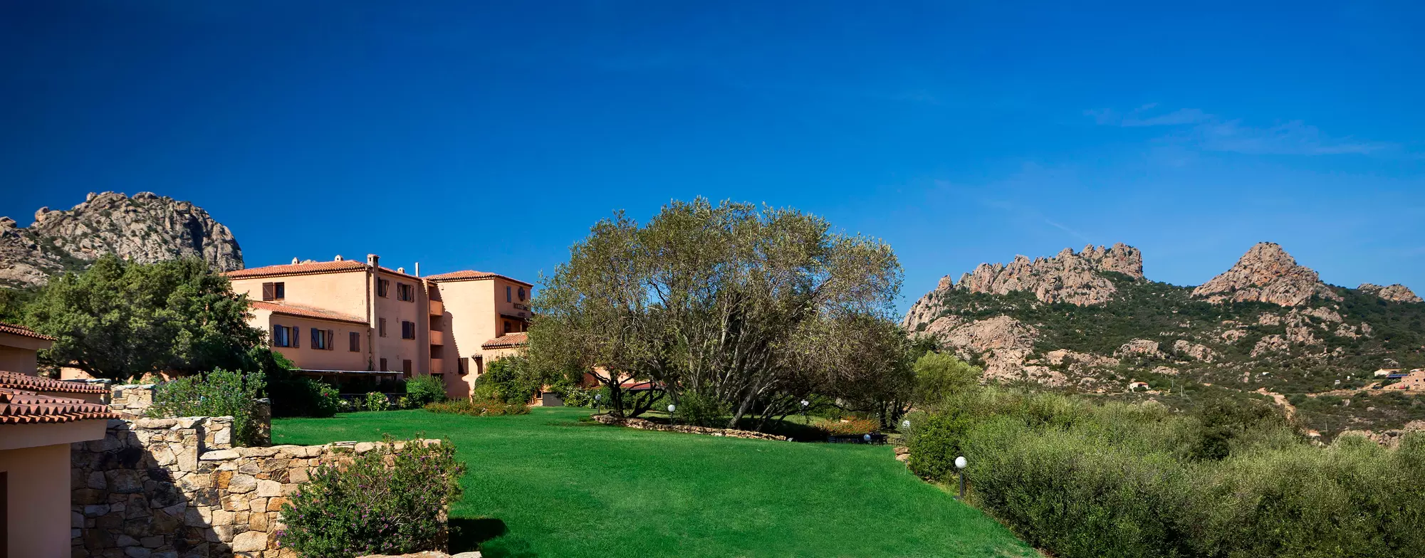 ✈ SARDAIGNE | San Pantaleo - Hotel Rocce Sarde 4*, 3 nuit - Bord de...