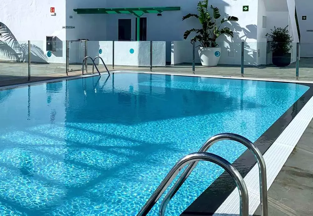 ✈ LANZAROTE | Costa Teguise - Celeste 2*, 4 Nächte - Pool