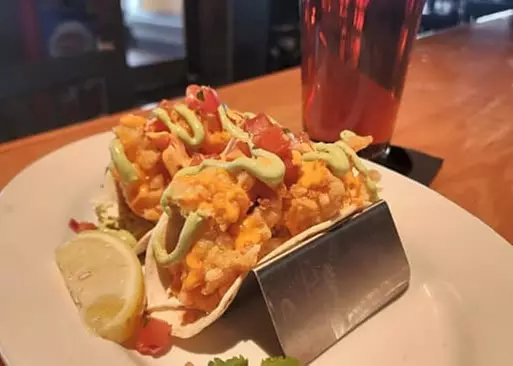 5% Cash Back at B Rox Grill & Swill