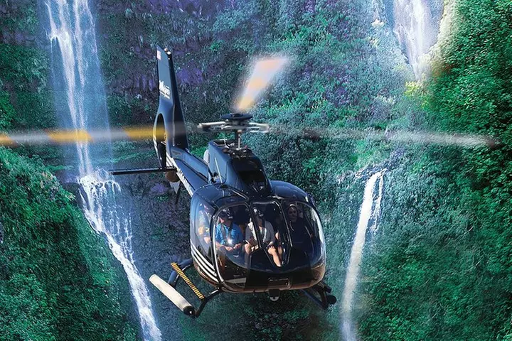 Circle Island Deluxe Tour - Primary Image