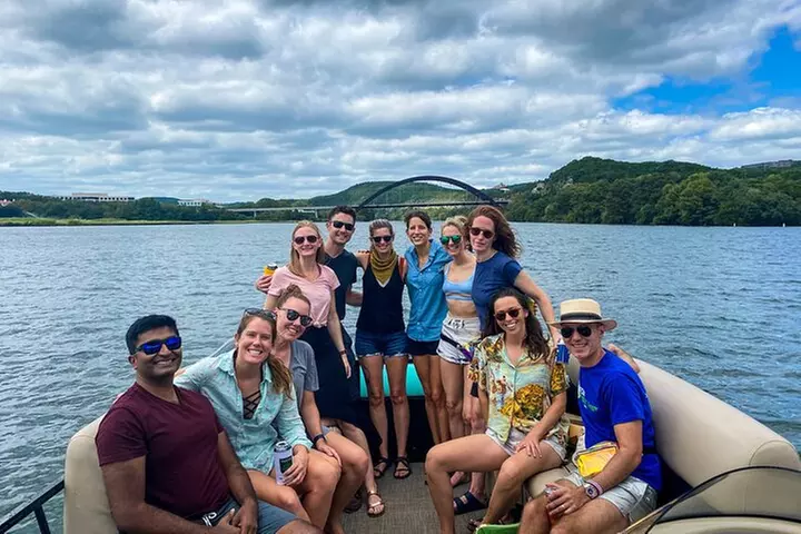 Scenic 2HR Austin Guided Lake Tour: Small Group & Full Sun Shade