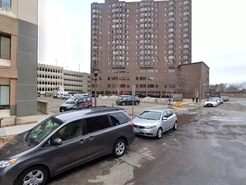 Parking at Fort & Sherman Parking Lot