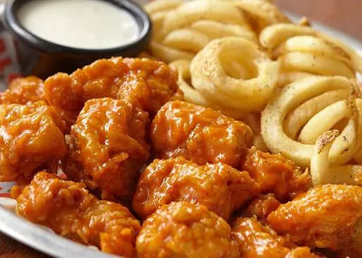 5% Cash Back at Hooters Of King Of Prussia - Primary Image
