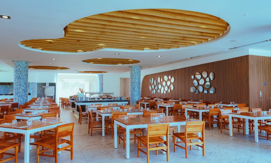 Image 6: ✈ CUBA | Varadero - Selectum Family Resort Varadero 5* - In riva al...
