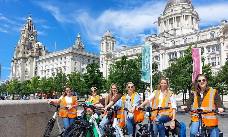 Image 1: Liverpool City Centre Highlights Tour