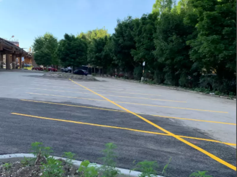 Parking at Linden Lot