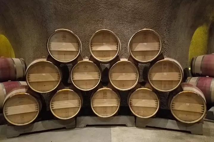 6 Hour Private Wine Country Tour (Sedan, SUV or Limo)