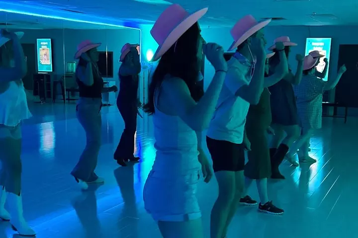 Beginner's Line Dancing Class with Instructor in Nashville