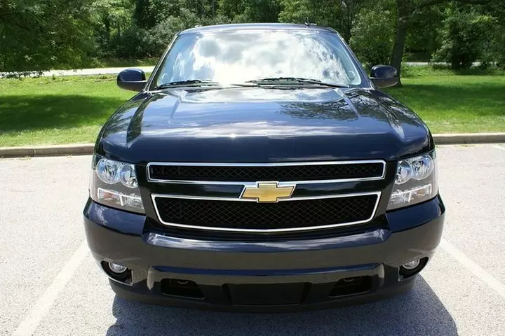 One-Way Private Transfer from Downtown Chicago to MDW by SUV