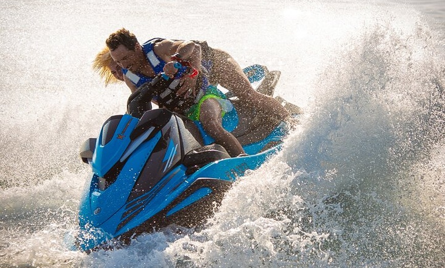 Image 8: Tour guiado en JETSKI por la costa de Marbella, disfruta de 30 minu...