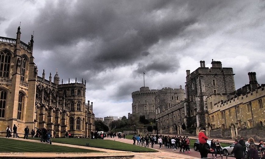 Image 10: Royal Windsor Castle Private Tour with pass