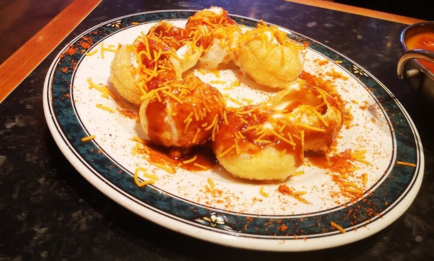 Image 4: Tasty and Indulgent Food and Drink Tour in Edinburgh