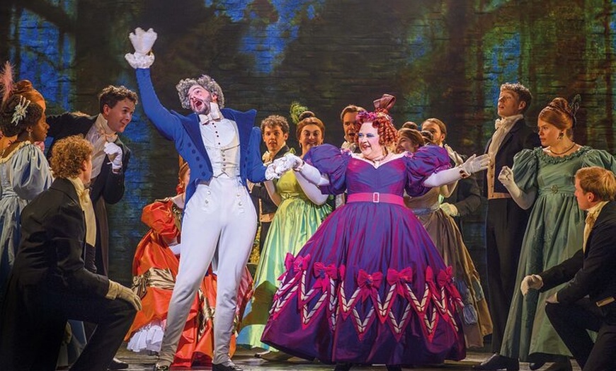 Image 9: Experience Les Misérables with Two Course Pre Show Meal & Drink