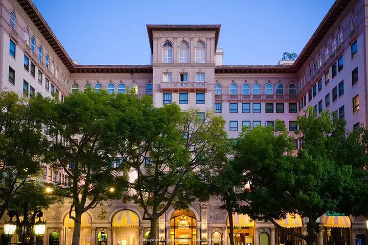 Beverly Hills and Rodeo Drive: Private 2-Hour Walking Tour