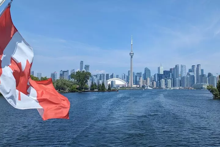 60-Minute Toronto Sightseeing Harbour Tour - Primary Image