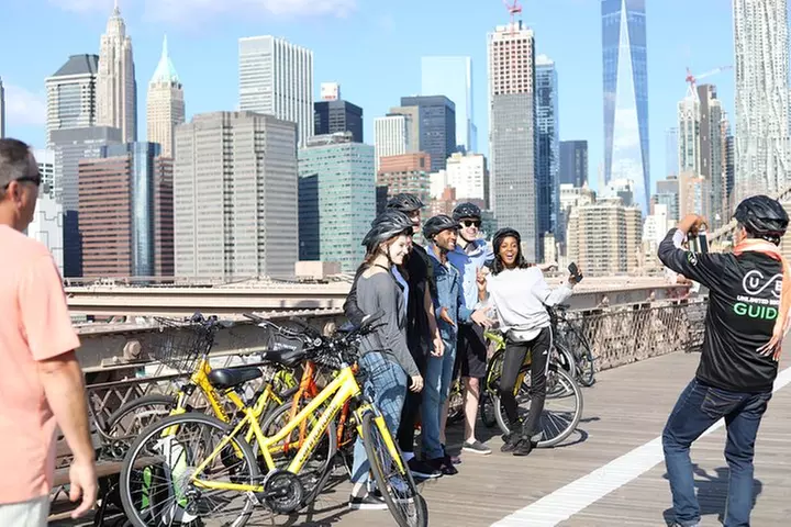 Guided Bike Tour of Lower Manhattan and Brooklyn Bridge