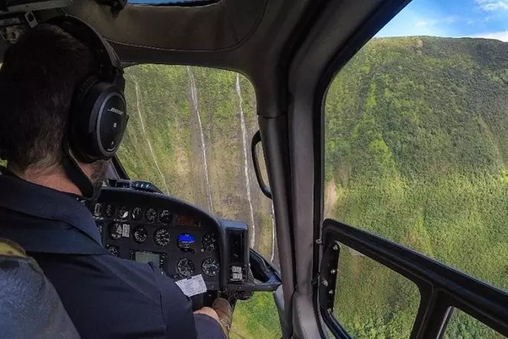 Private Big Island Experience: 3 of 4 Window Seats