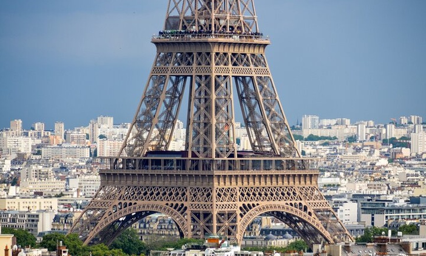 Image 8: Tour Eiffel Accès jusqu'au 2ème étage avec croisière sur la Seine