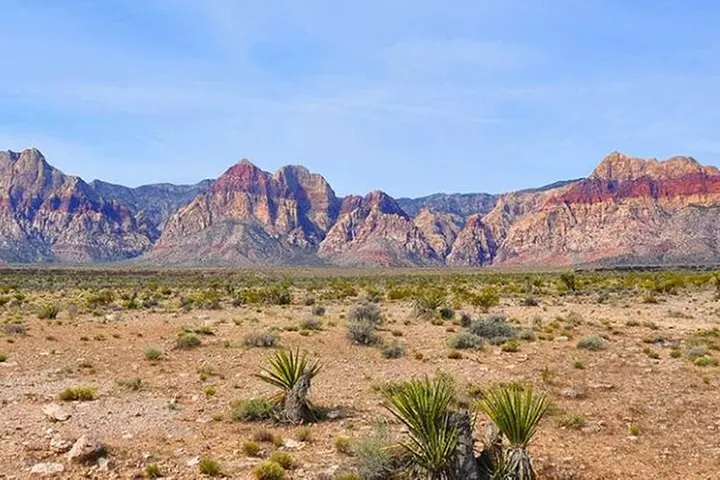 California desert, Red Rock Views and Seven Magic Mts