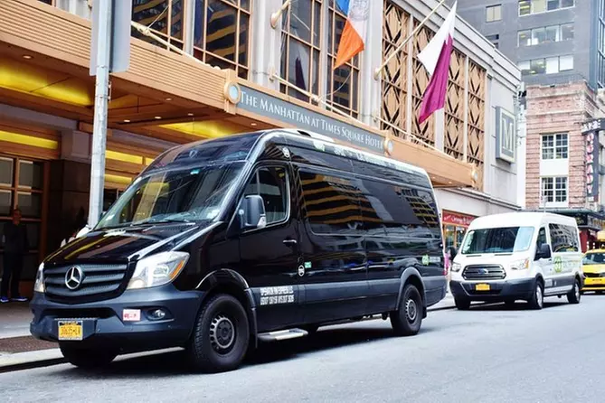 Shared Roundtrip Transfer: New York Airports and Manhattan Hotels - Primary Image
