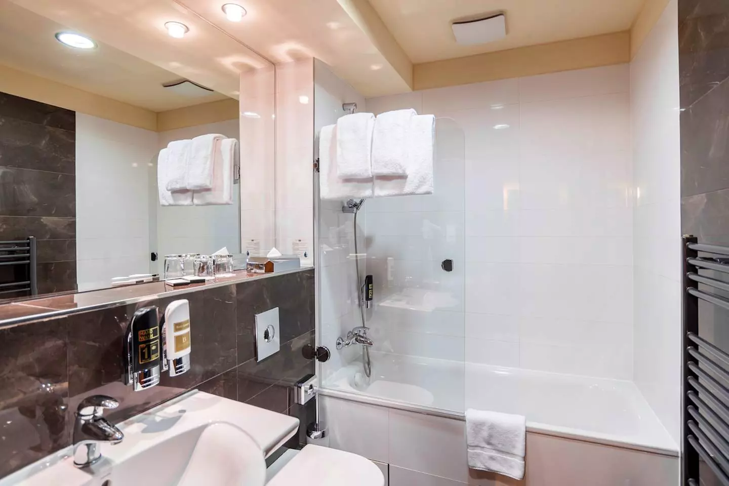 ✈ REPUBLIKA CZESKA | Praga - Hotel Majestic Plaza 4*, 2 nocy - City...