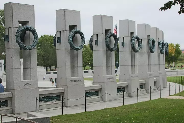 DC City Tour with 10+ Stops, Seasonal Cruise, Optional Tickets