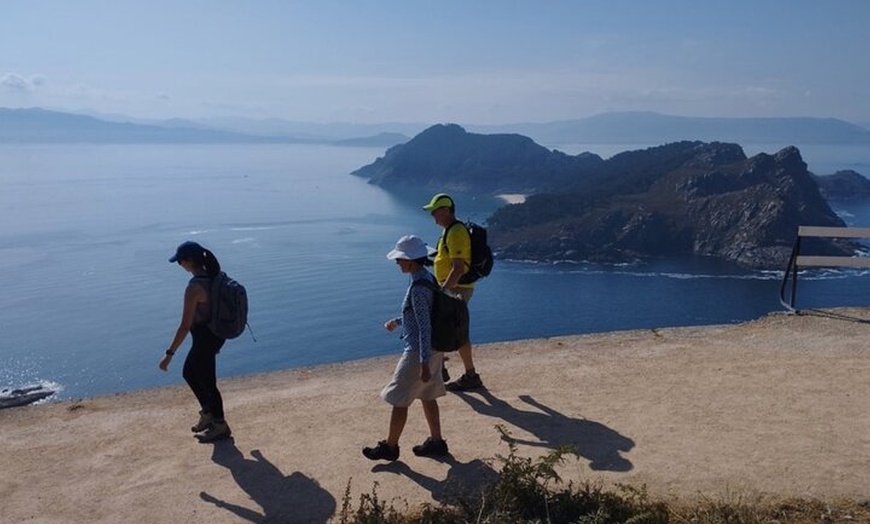 Image 2: Turismo Científico Completo en las Islas Cíes