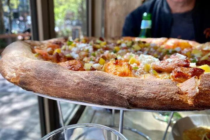 Downtown Chicago Walking Pizza Tour