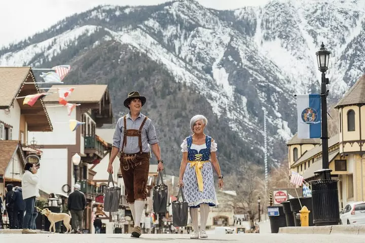 Leavenworth Sip & Stroll A Historical Wine Tour