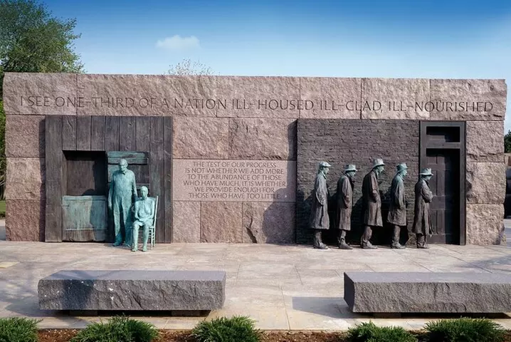 Full-Day Tour of Washington DC with Mount Vernon & Old Alexandria