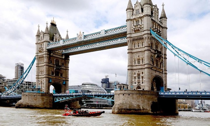 Image 9: Iconic Sights of London: High-Speed Boat Trip