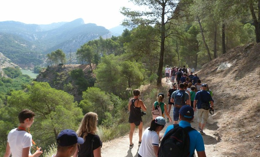 Image 2: Desde El Chorro: Caminito del Rey