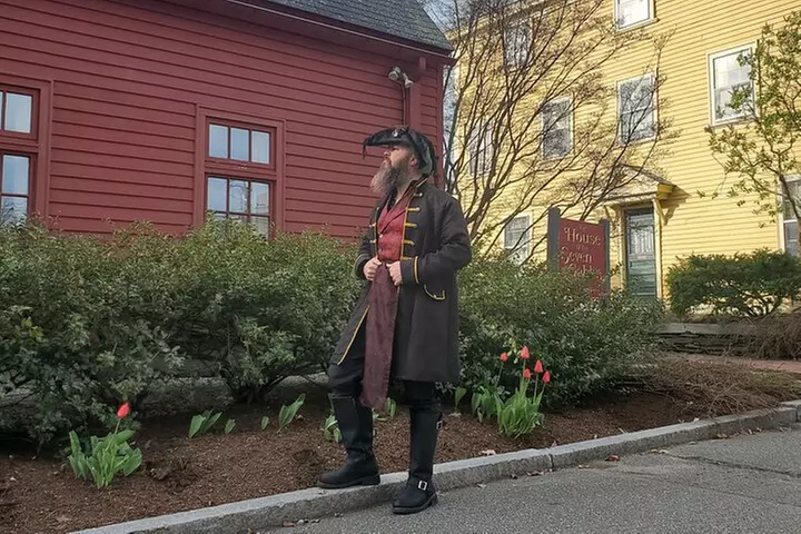 Pirates and Privateers Walking Tour with Real Pirates Admission - Primary Image