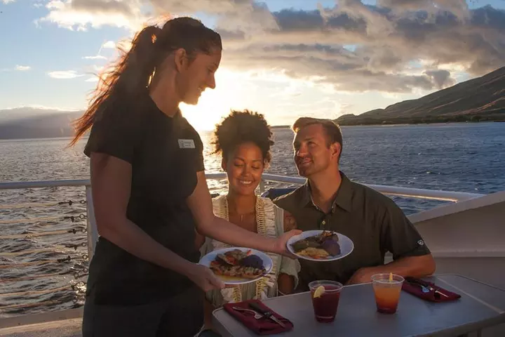 Maui Premium Dinner Cruise: Four Course Dining Experience