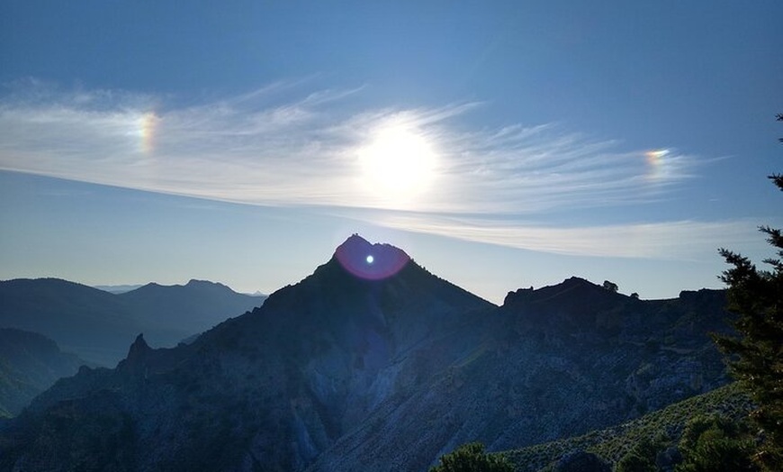 Image 30: NUEVO:Sunset Hike & Summit Sierra Nevada - Tour privado con cachorro