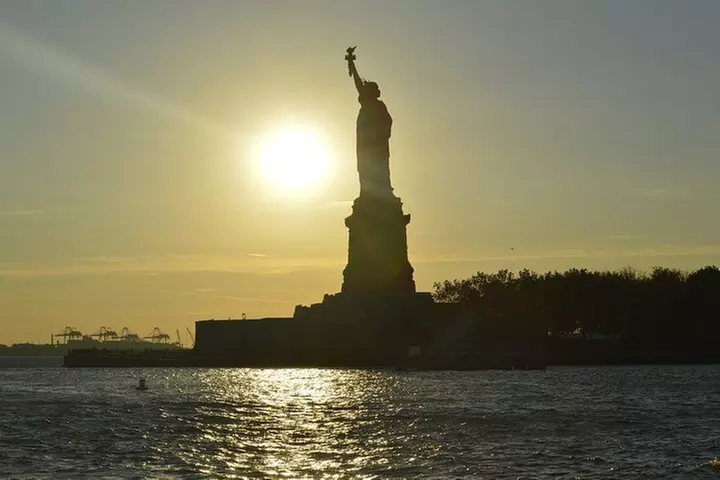 Landmark 60-minute NYC Cruise Near the Statue of Liberty