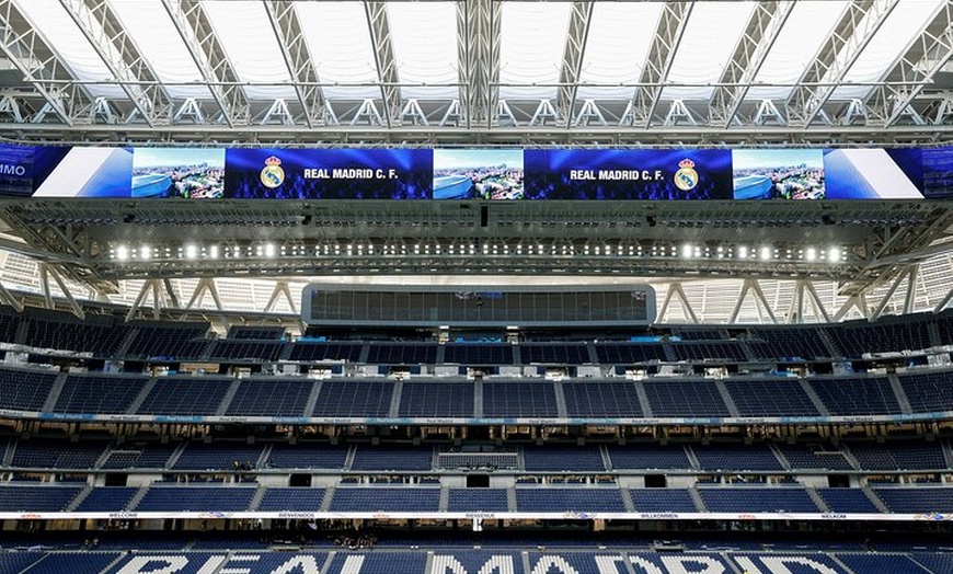 Image 5: Visita guiada para grupos pequeños en el estadio Santiago Bernabéu